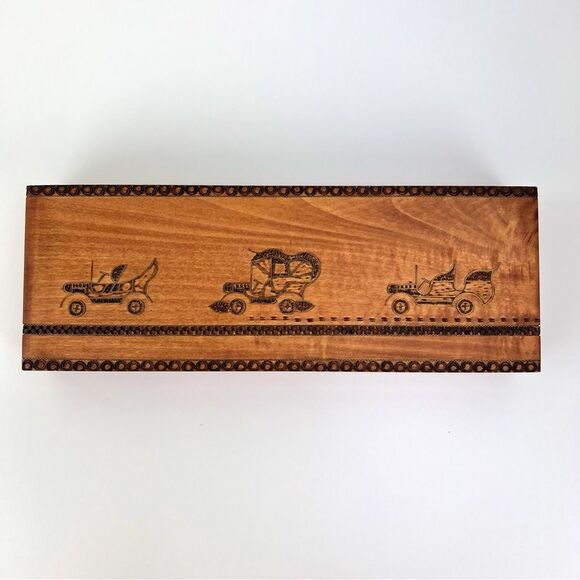 Vintage BRUNO ROTH TIBERG Steinbach Prafent Hand Carved Wooden Trinket Box - Picture 1 of 9